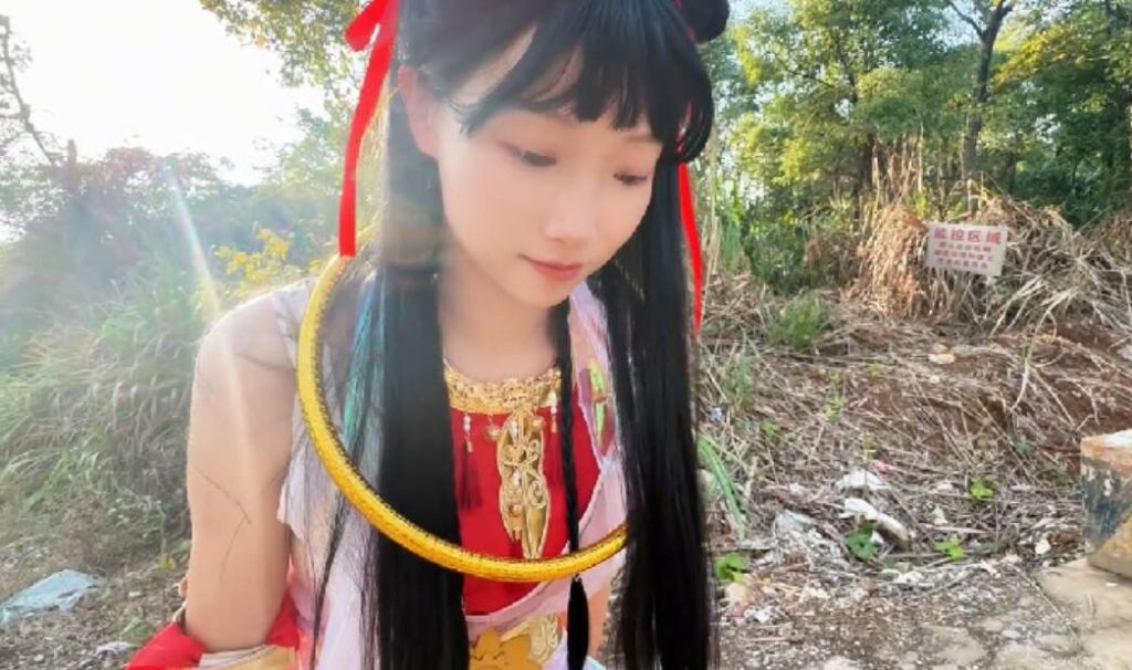 【比尔】哪吒的美足劫难 刷子tk挠痒牙签夹子全程玩脚