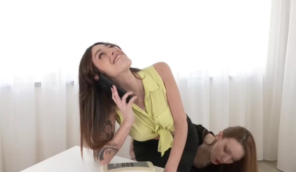 TicklingAndLaughingExperiences – An employee to be tested