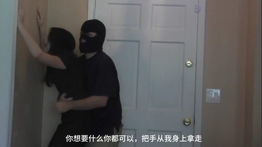 流失剧情好片汉化：tk癖歹徒入室绑架下班的女主人，不劫钱只劫色，强制挠痒