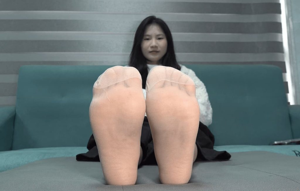 【aapary模拍视频】乐瑶足枷tk