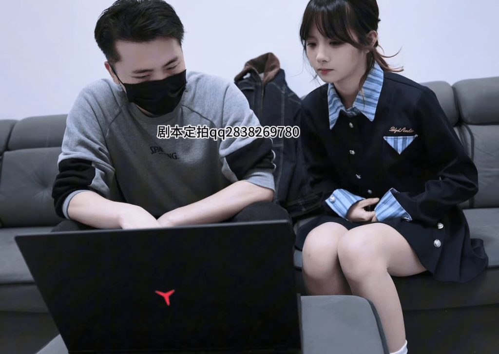 比尔工作室 卧底大佬勒s清纯下属 黑网贷记者 小念